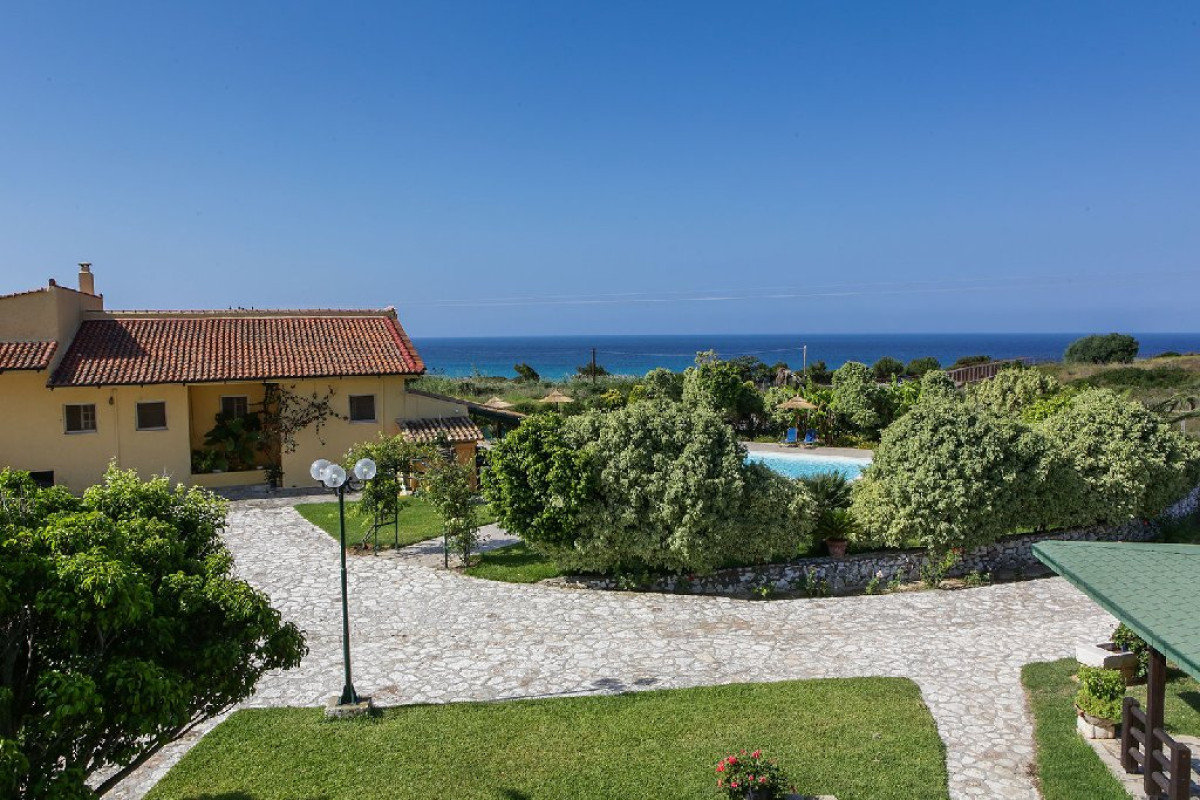 Sandy Beach Villas  Apartments