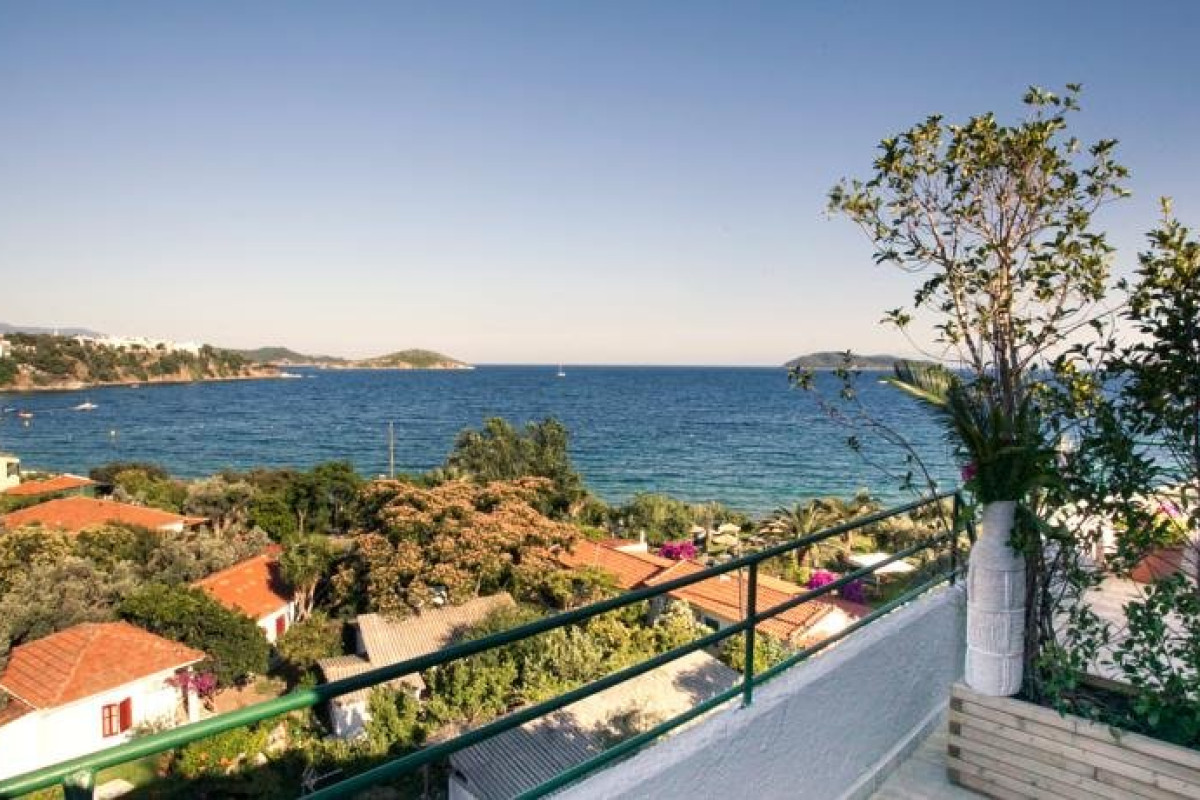 Tomato Beach (Skiathos Town)