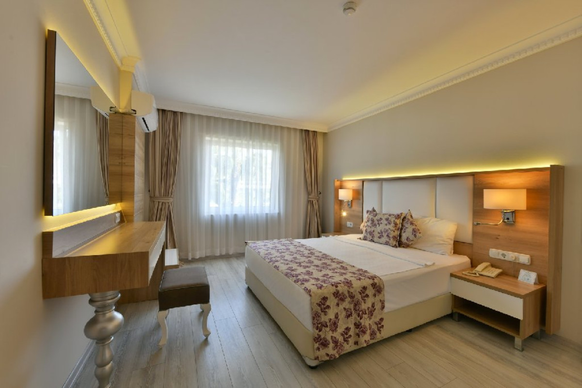 ROYAL GARDEN BEACH HOTEL