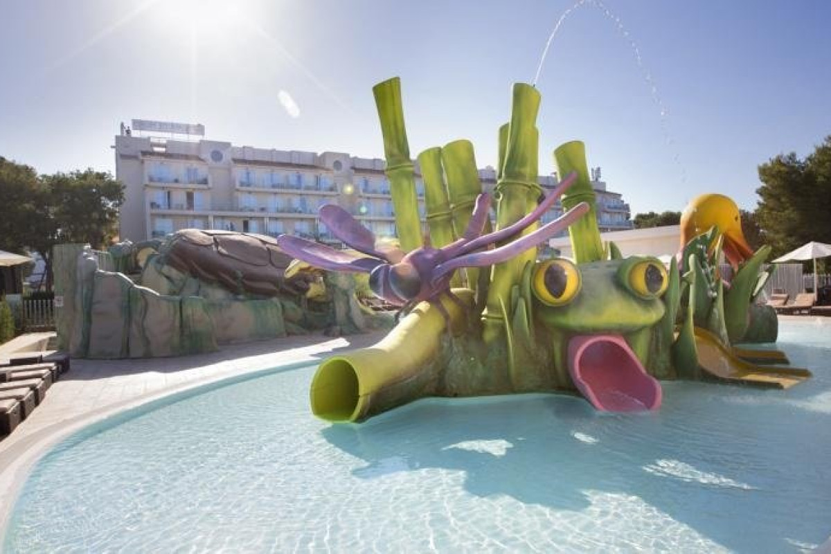 Mar Hotels Playa de Muro Suites