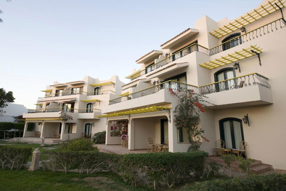 LOTUS BAY ABU SOMA