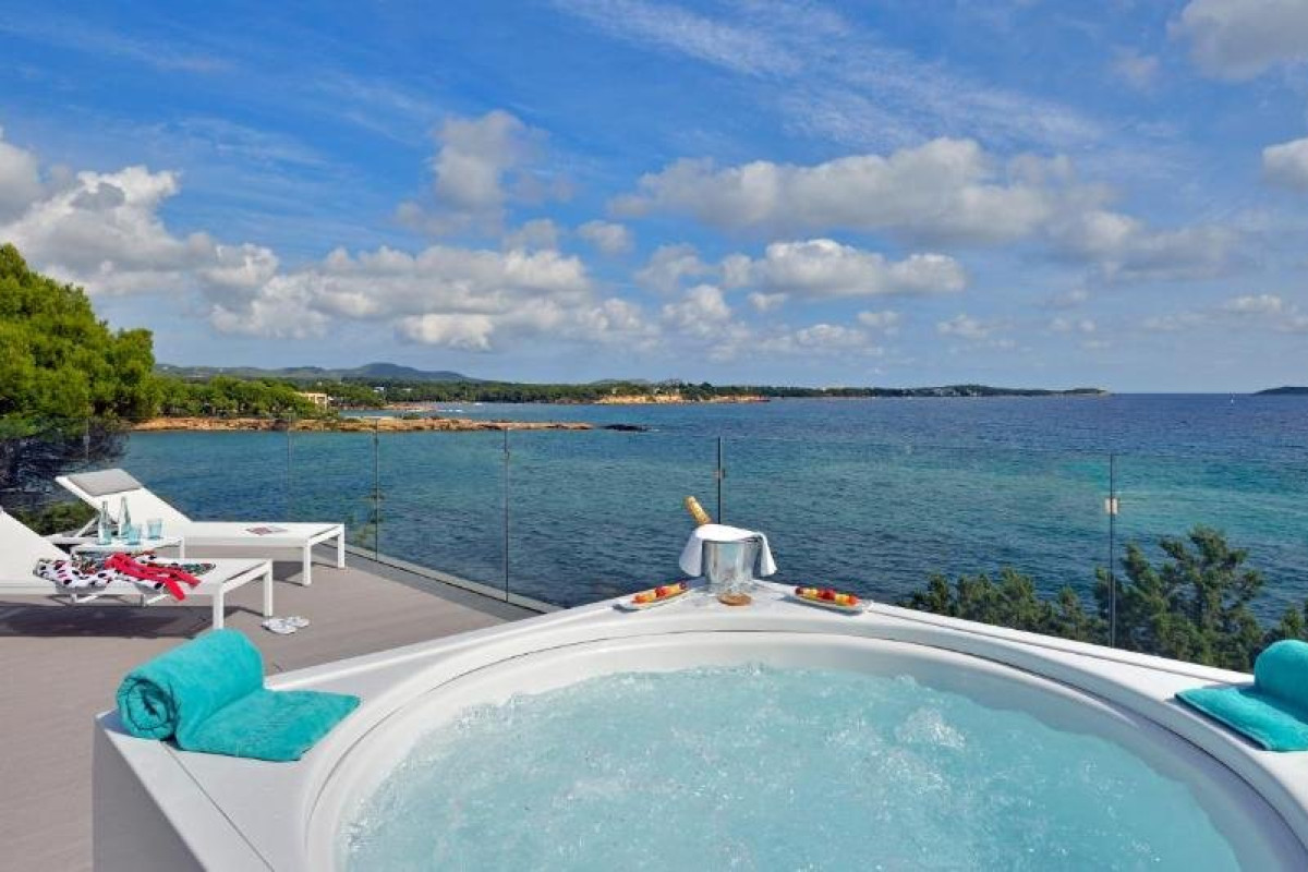 SOL BEACH HOUSE IBIZA (Adults Only) Santa Eularia