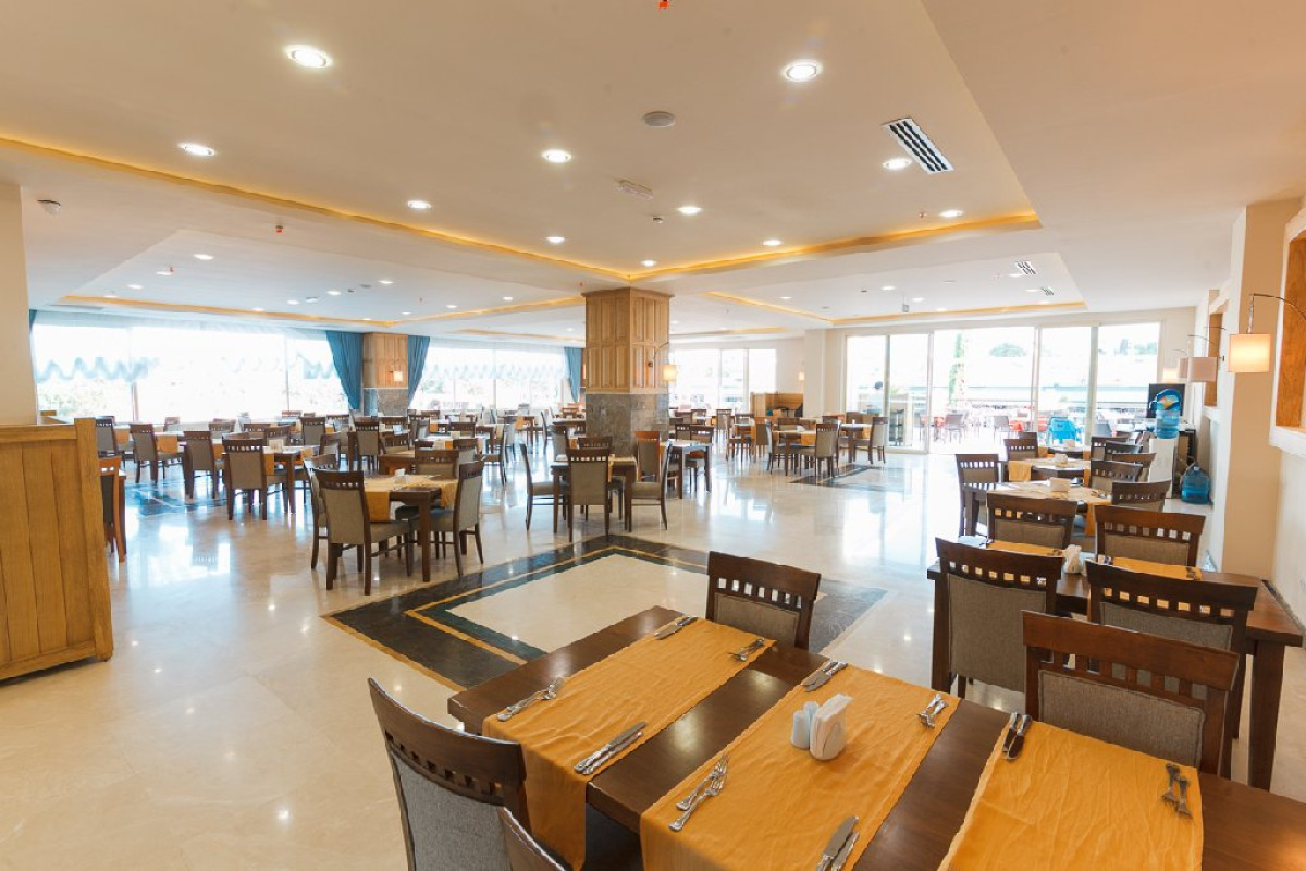LOCEANICA BEACH RESORT