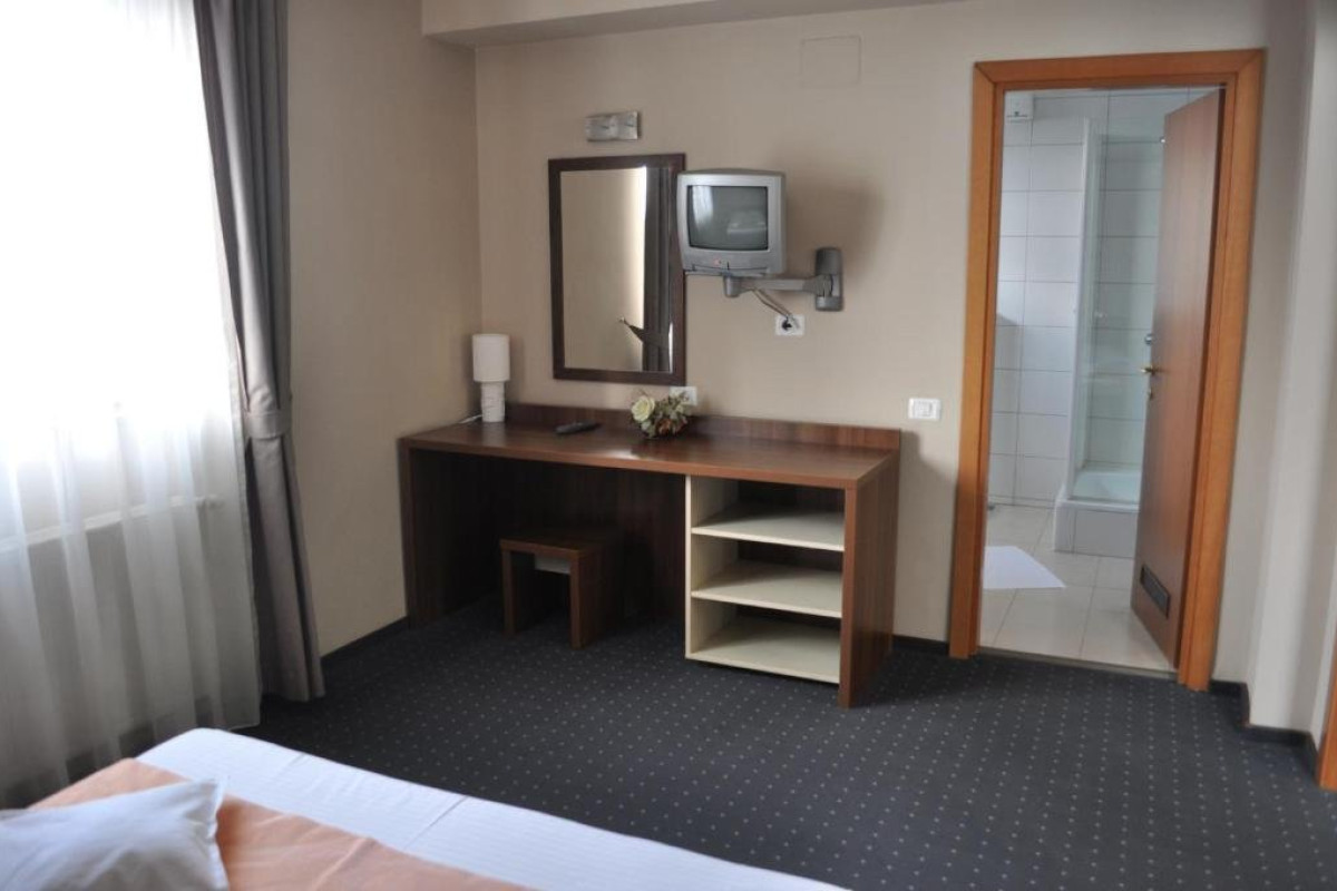 EURO HOUSE HOTEL