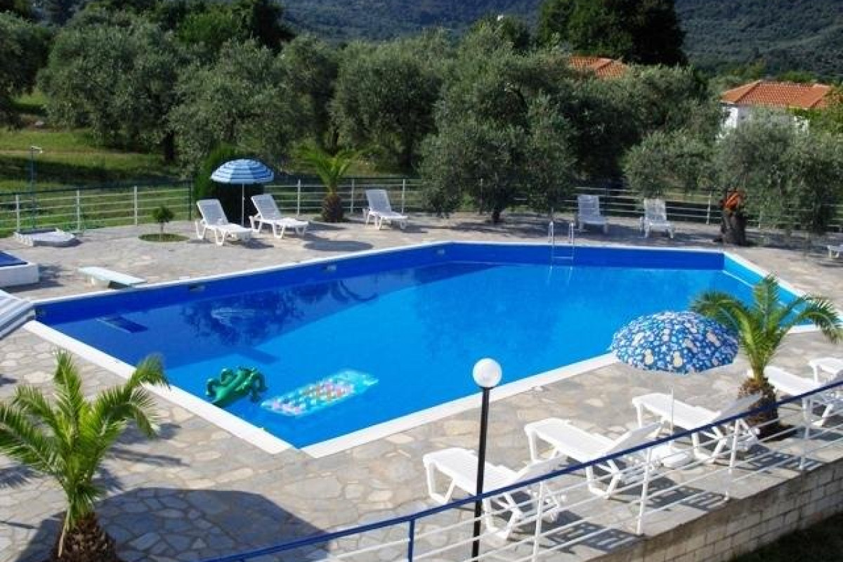 Achilion Hotel (Skala Potamias)
