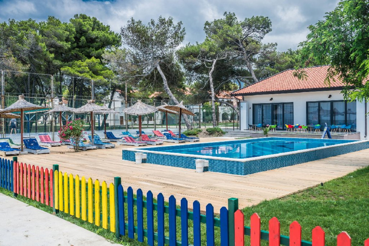 Otrant Hotel (R)