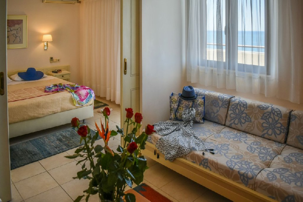 Creta Star (Adults Only 17+) (K)