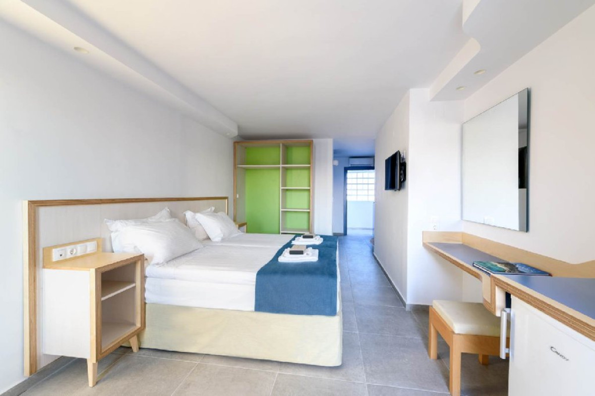 Alia Beach Hotel (Hersonisos)