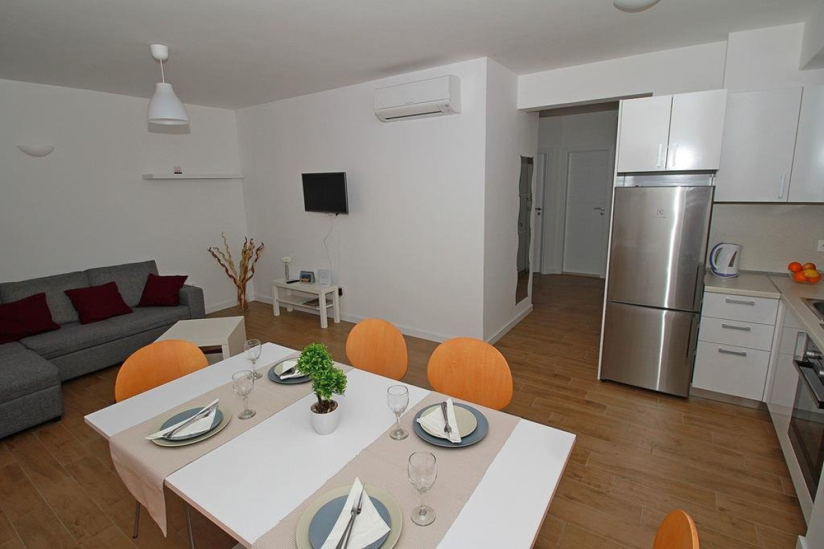 Apartments Stipe (Makarska)