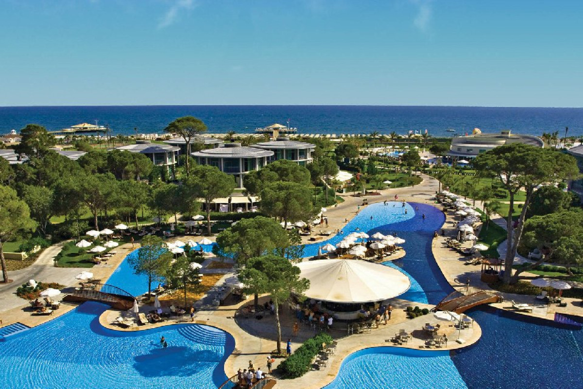 CALISTA LUXURY RESORT