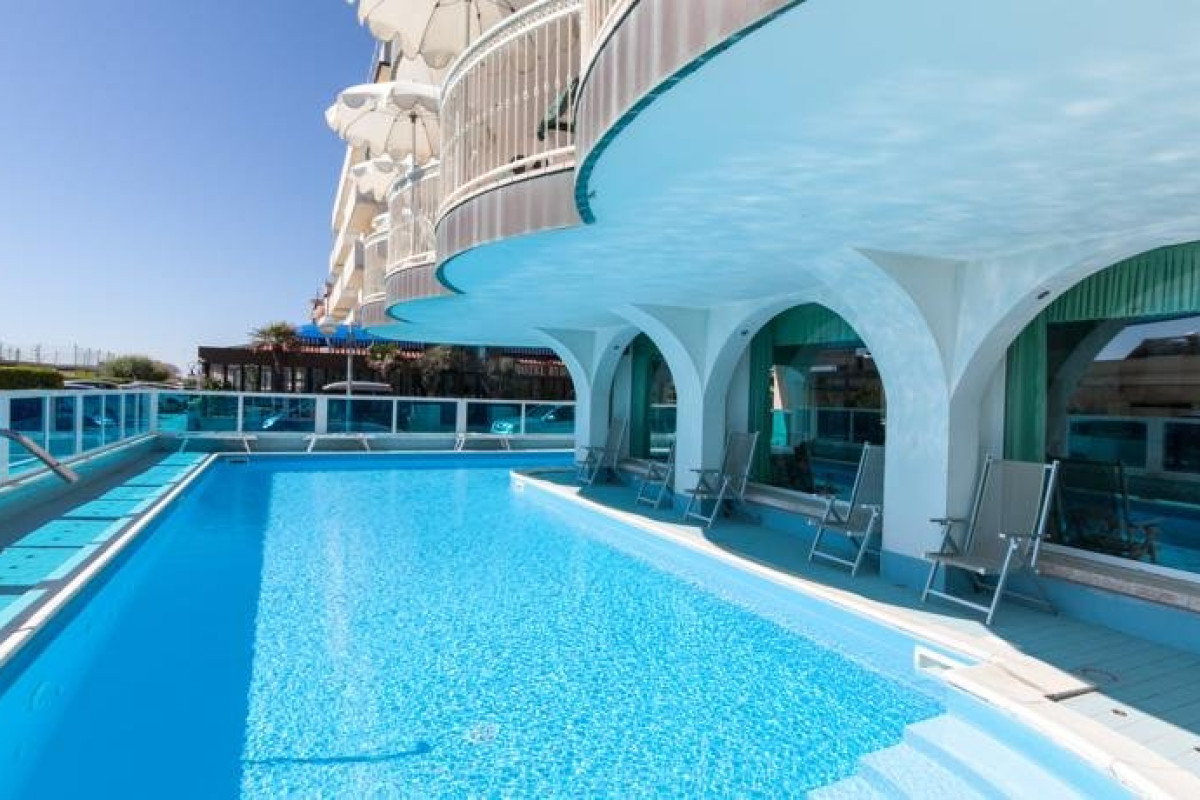 HOTEL NEGRESCO