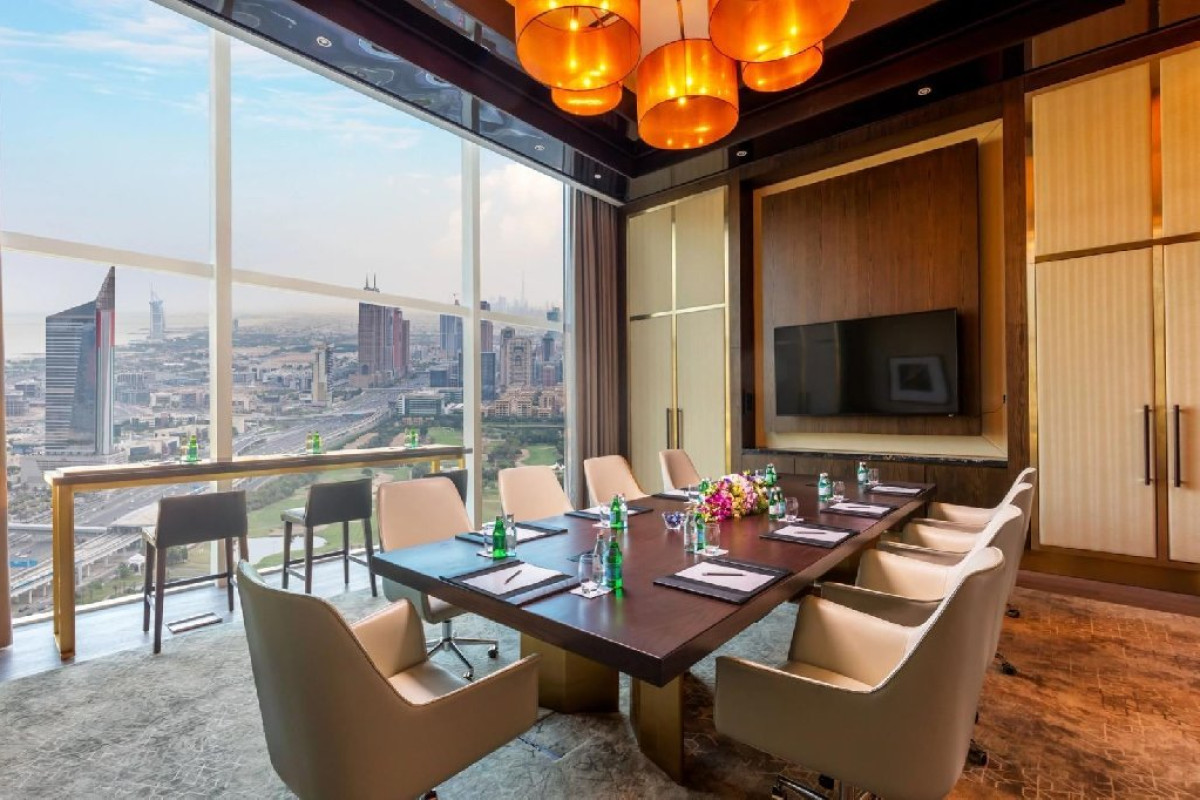 TAJ JUMEIRAH LAKES TOWERS
