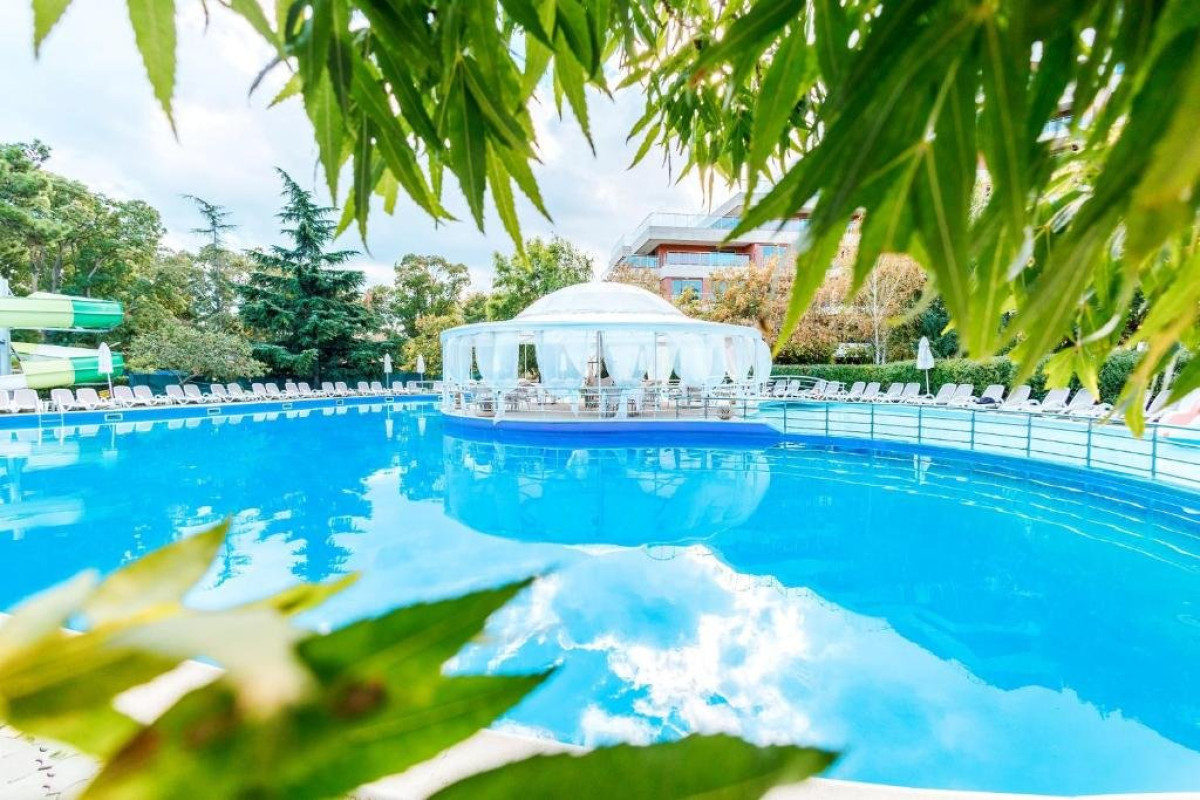 I Hotel
