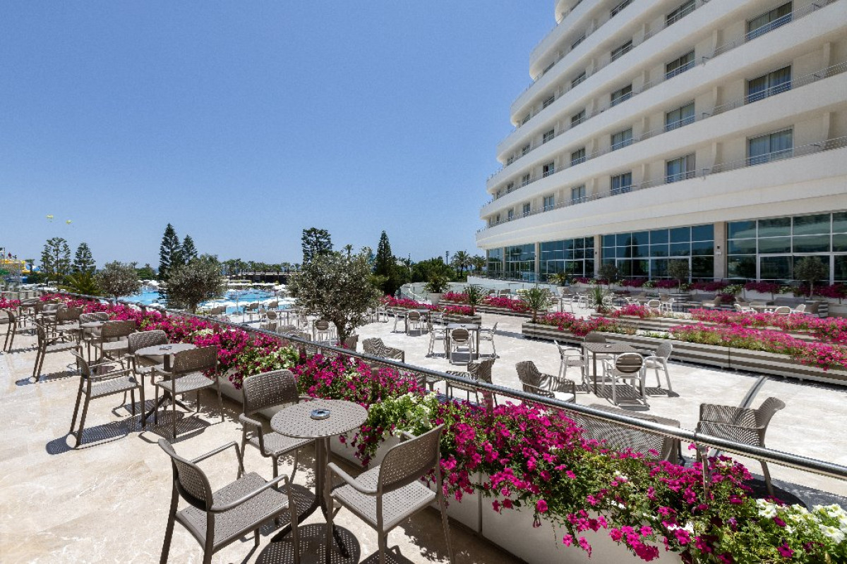 MIRACLE RESORT