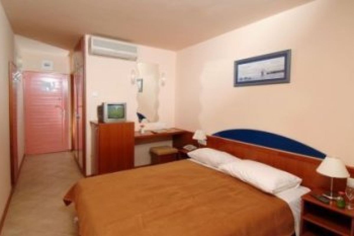 Hotel Brzet (Omis)
