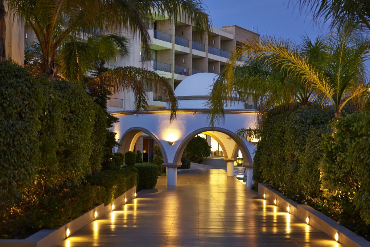The Ixian All Suites - Adults Only 16+