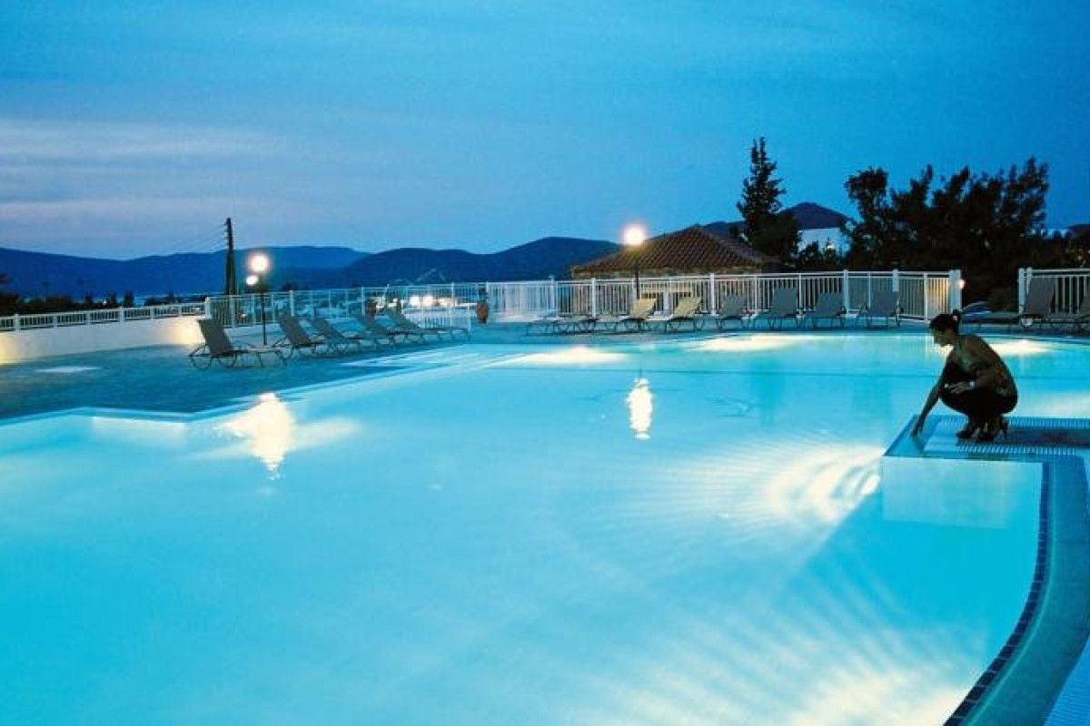 Elounda Breeze
