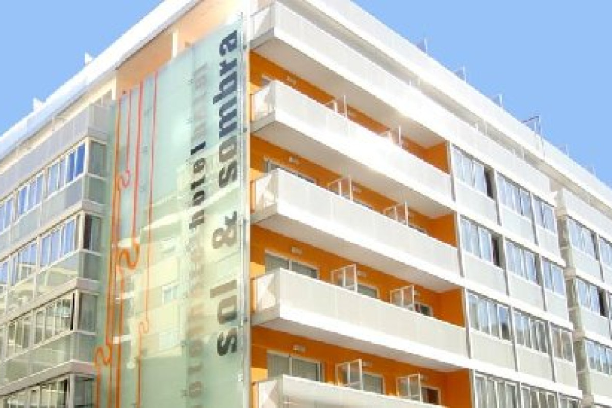 Sol y Sombra (Benidorm)