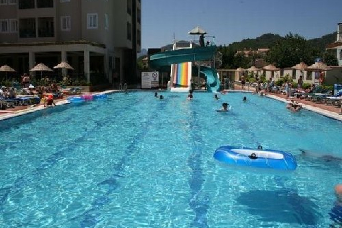 JULIAN CLUB HOTEL
