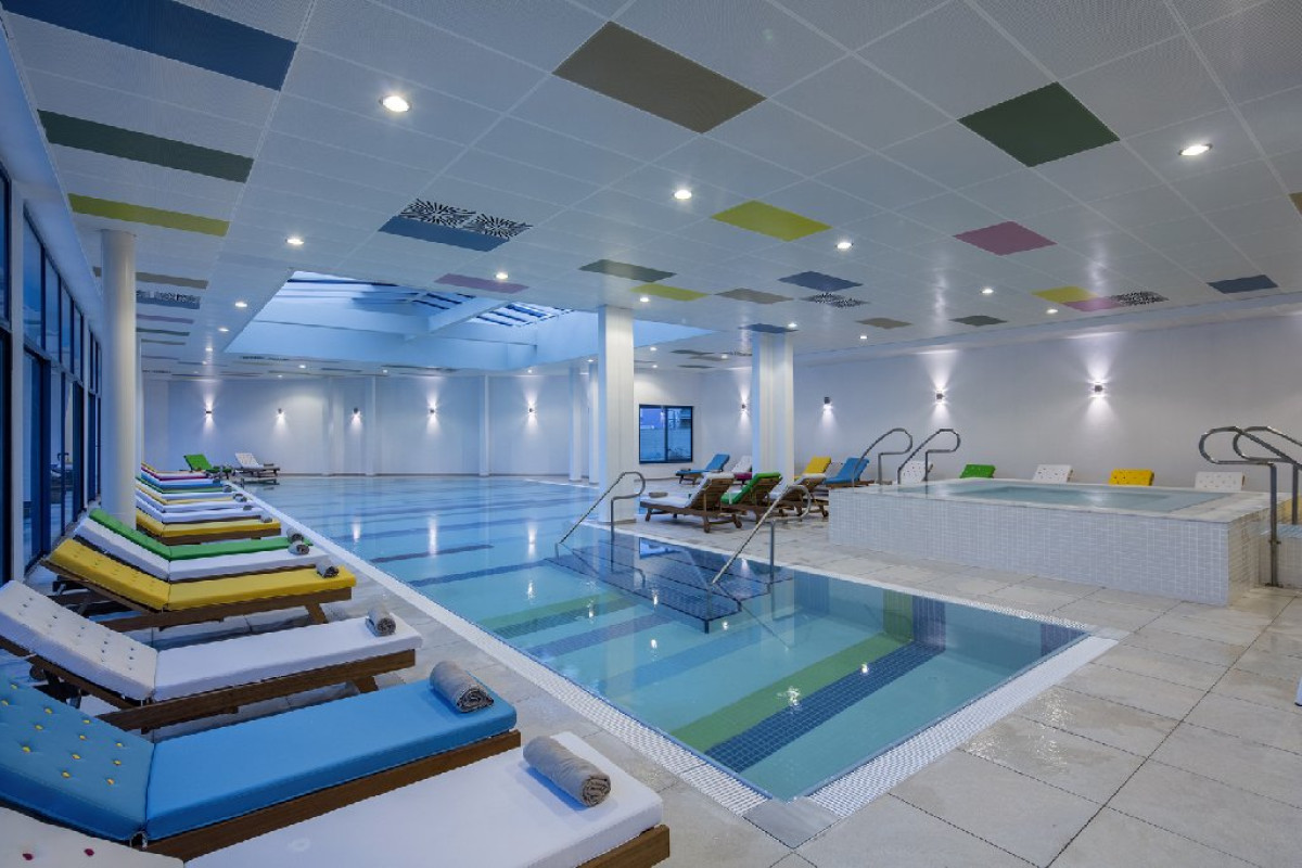 MIRAGE PARK RESORT