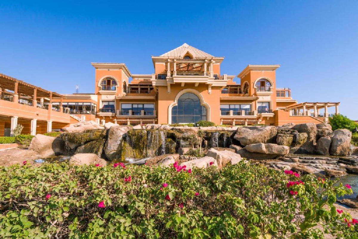 THE CASCADES GOLF RESORT SPA