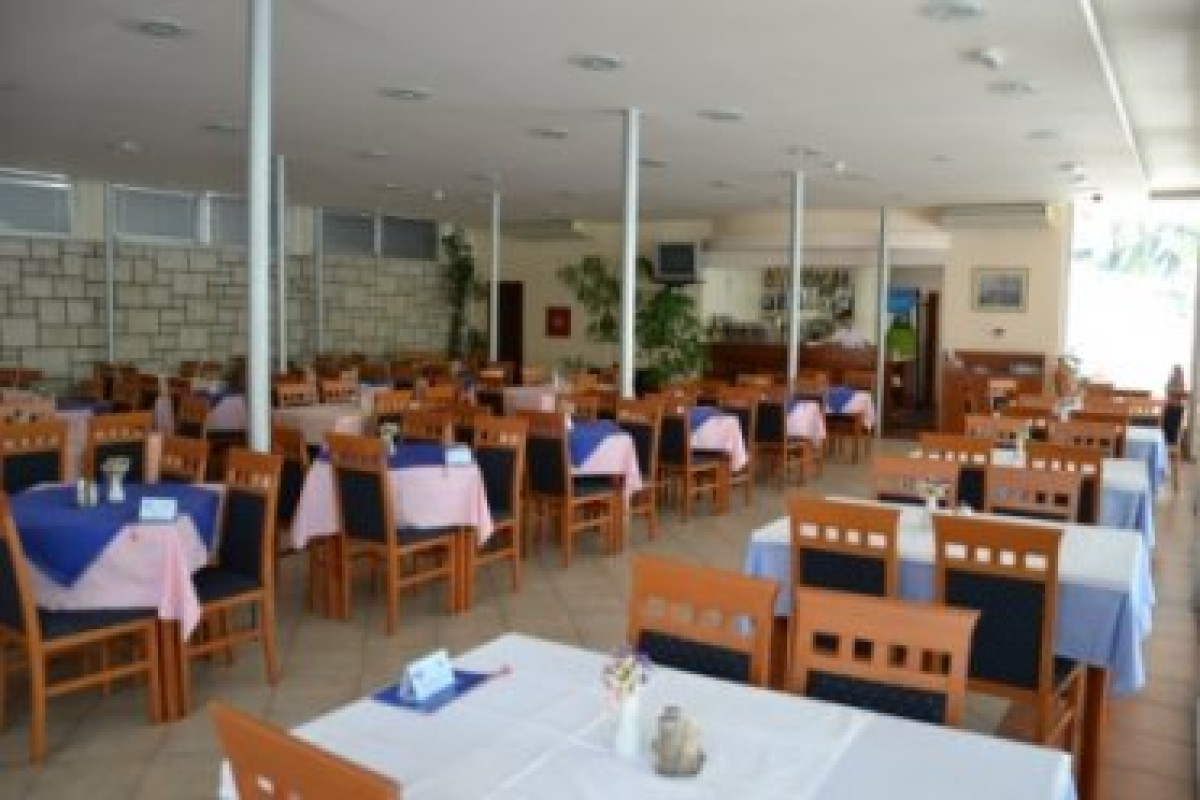 Hotel Brzet (Omis)