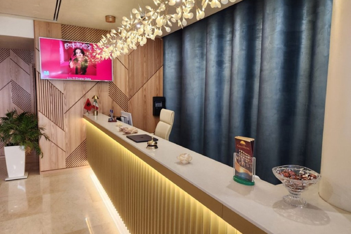 Gold Hotel (Vlore)