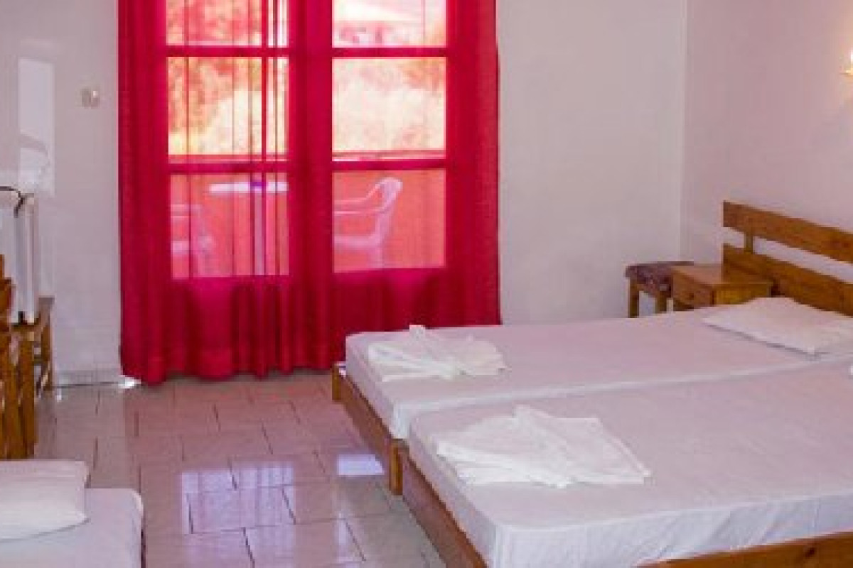 Natasa Hotel (Skala Potamias)