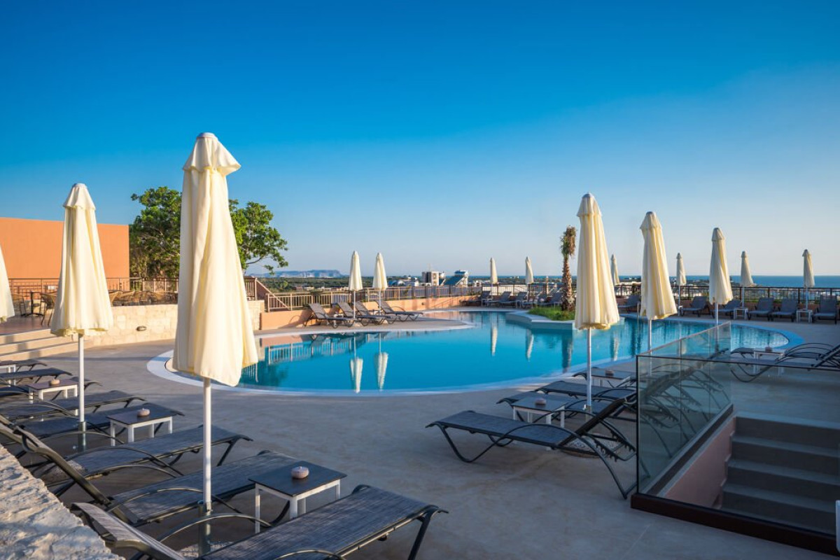 Pyria Hotel