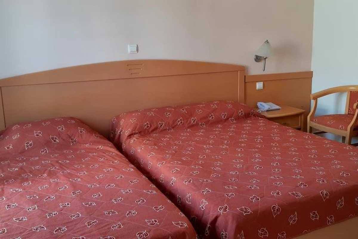 Tolo Hotel (Tolo)