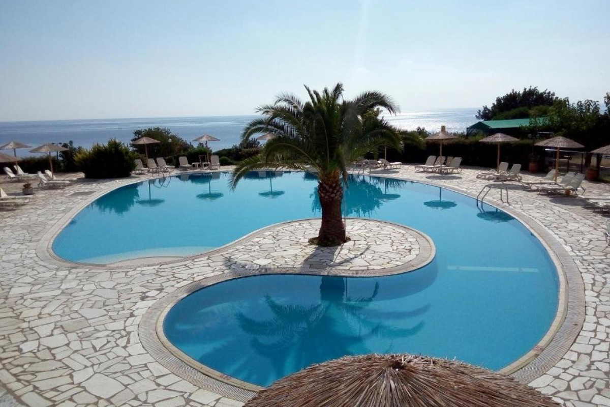 Porto Skala Hotel (de lucrat)