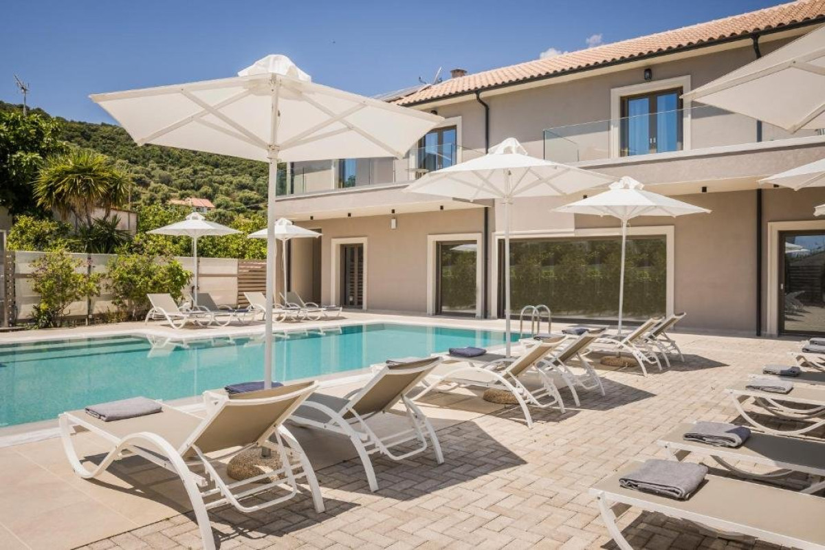 Notos Luxury Studios Apartments