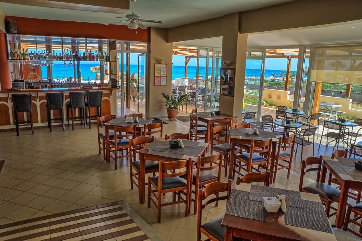Sea Front Hotel (K)