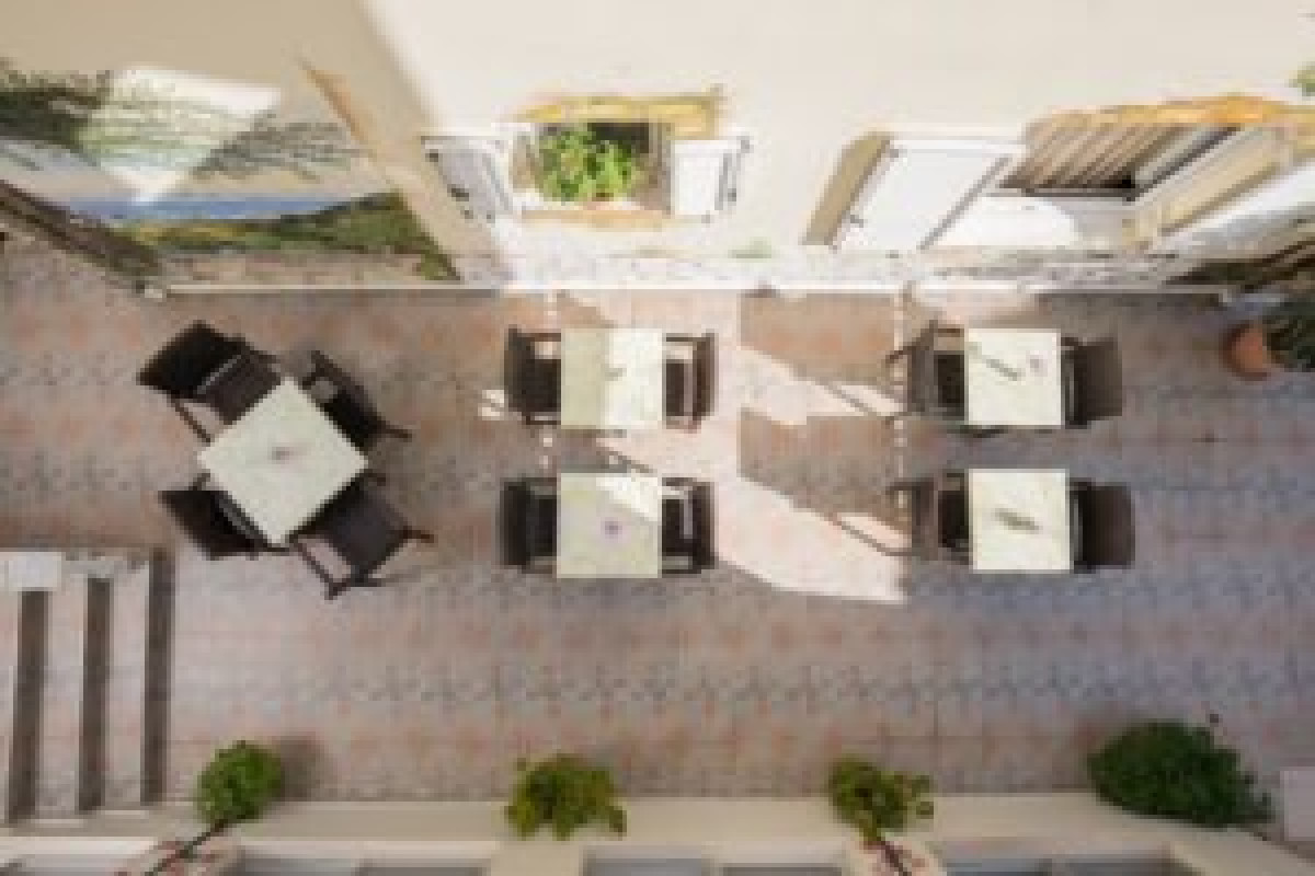 Bella Vista Hotel and Studios