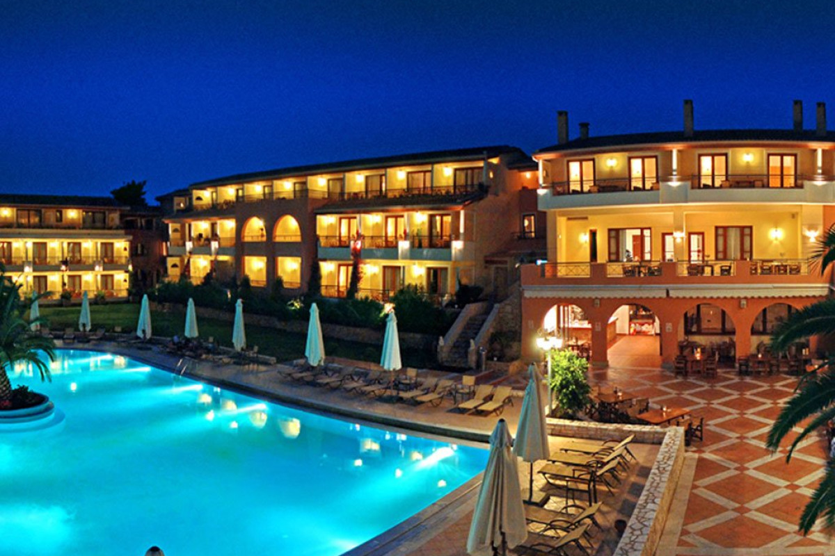 Negroponte Resort