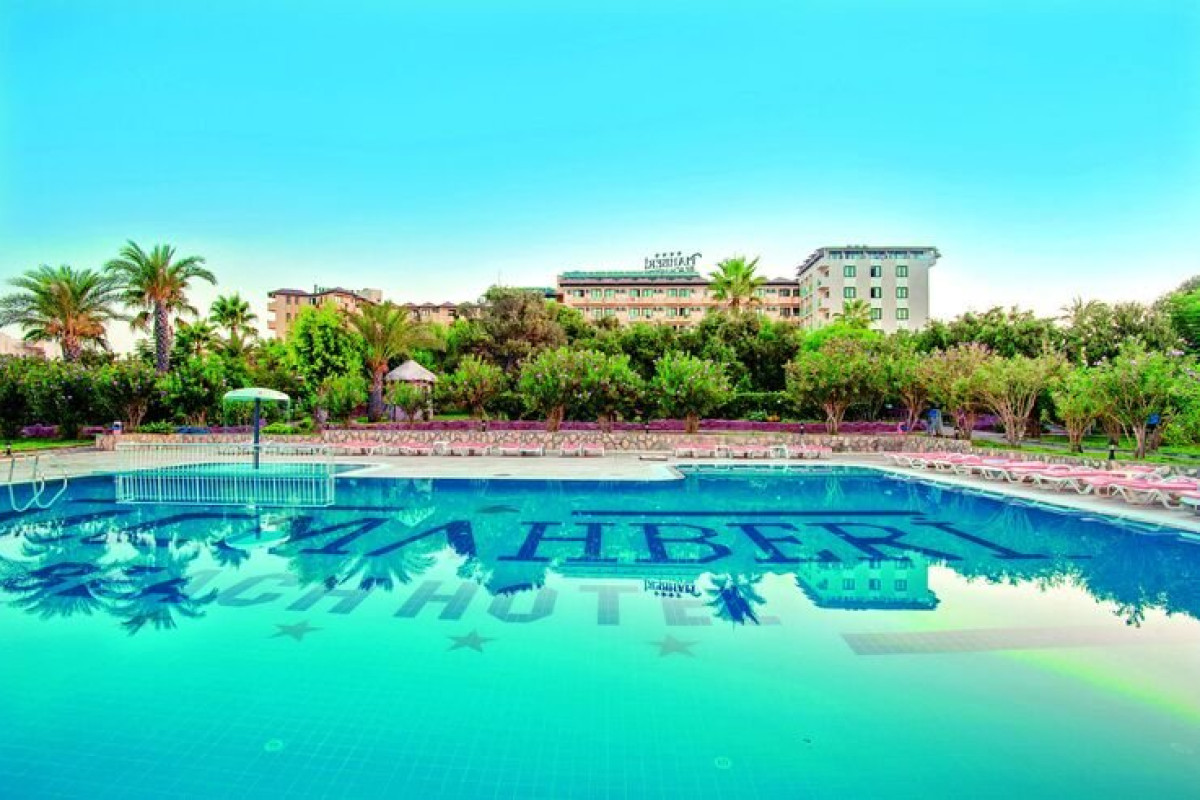 MC MAHBERI BEACH HOTEL