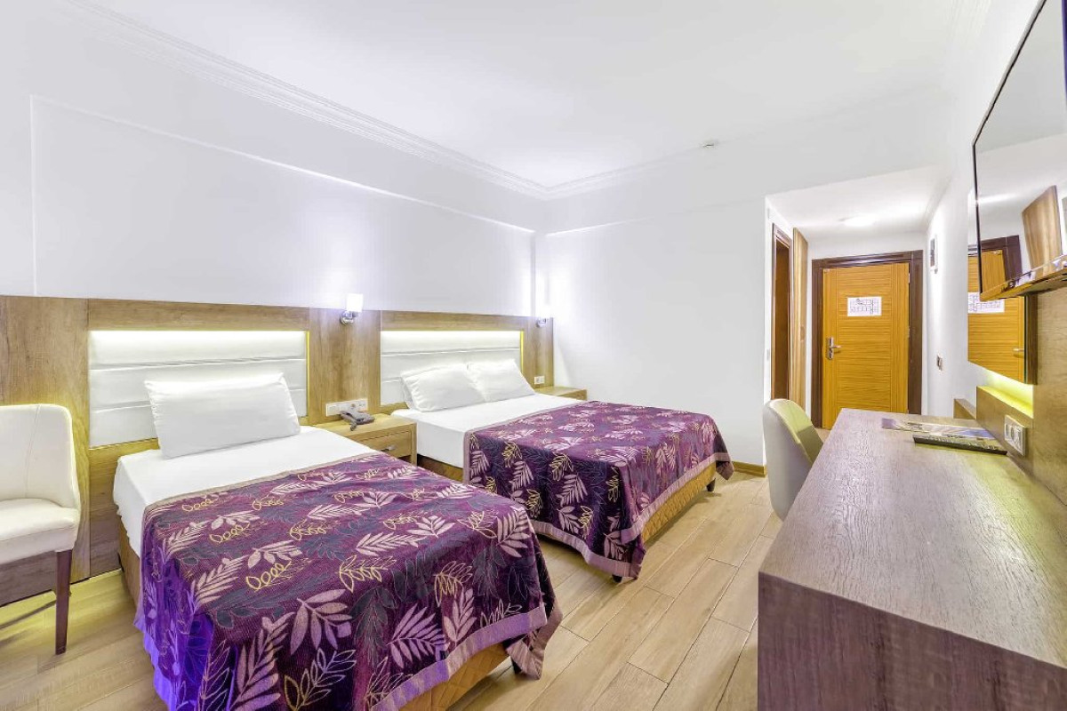 KLEOPATRA MELISSA HOTEL