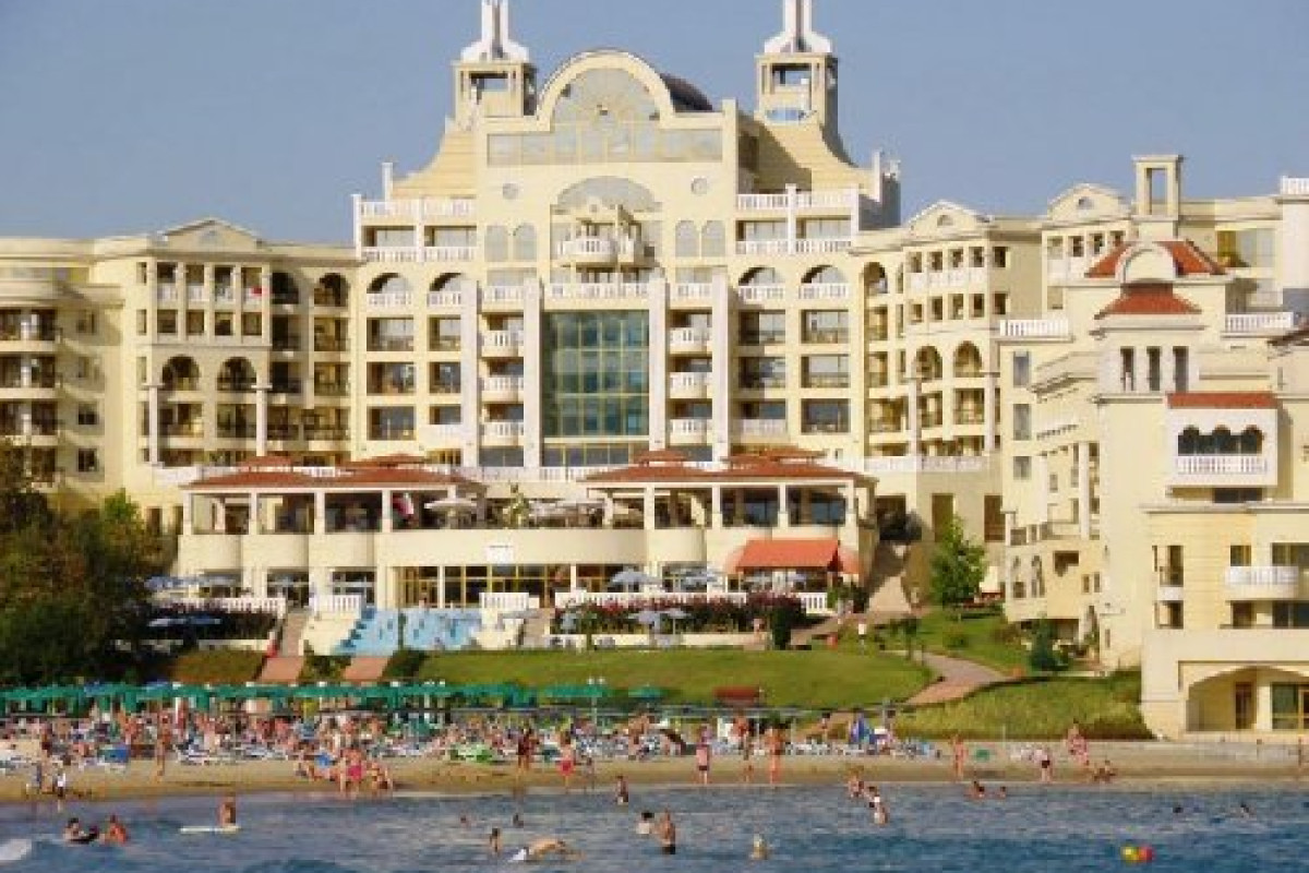 MARINA ROYAL PALACE
