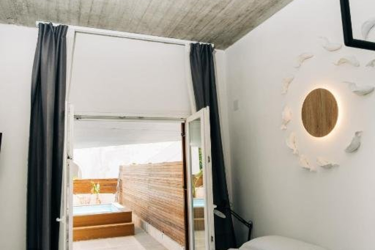 Mesanto Luxury Suites (Megalochori Santorini)