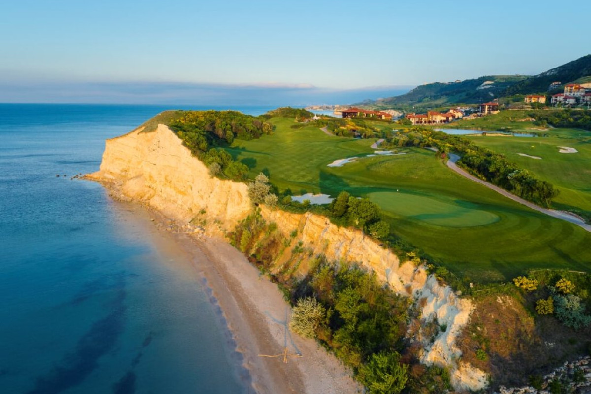THRACIAN CLIFFS