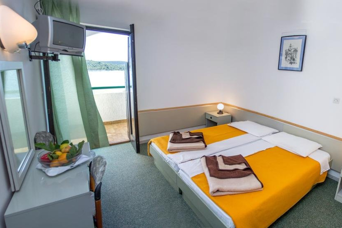 MIRAN HOTEL (Pirovac)