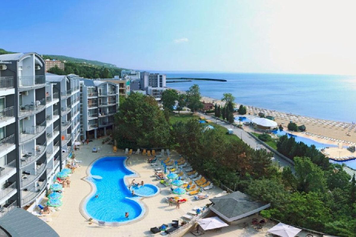 LUNA Golden Sands