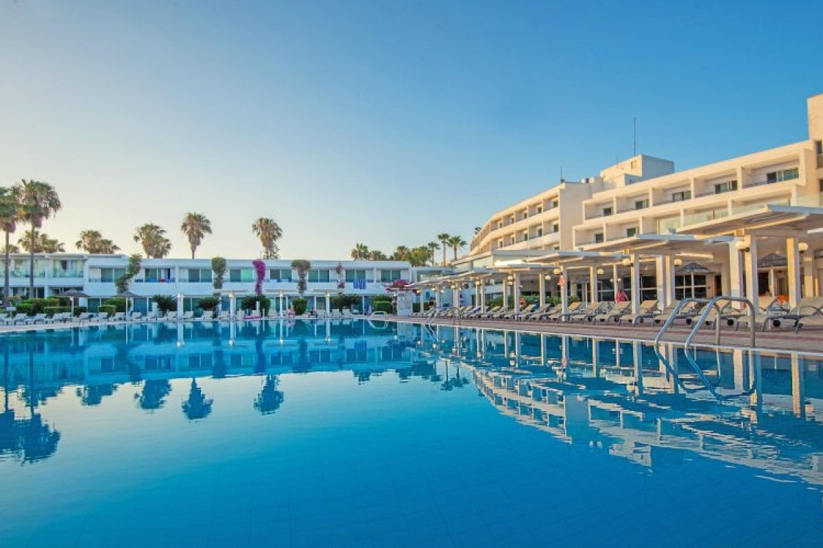 THE DOME BEACH HOTEL