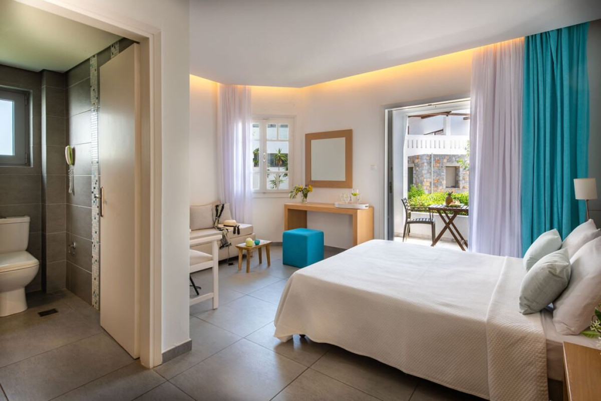 Maritimo Beach Hotel