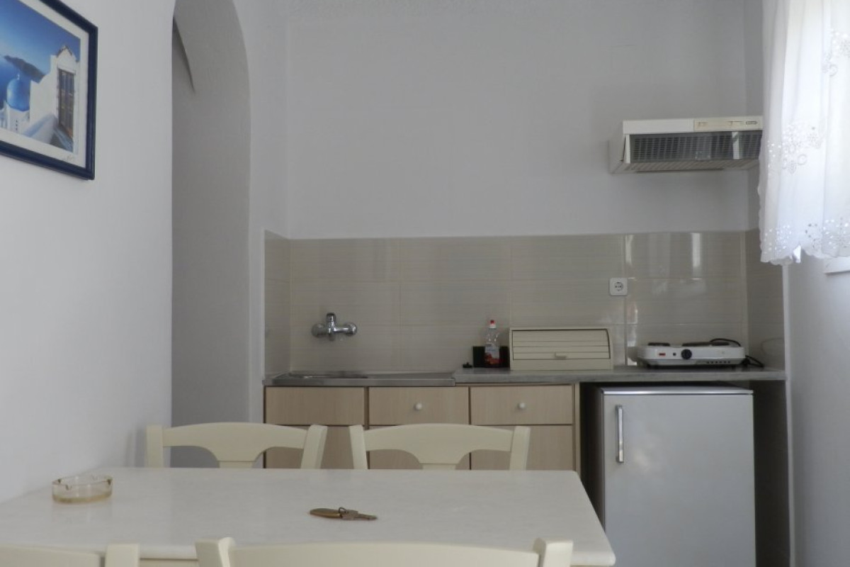Adonis Hotel Apartments