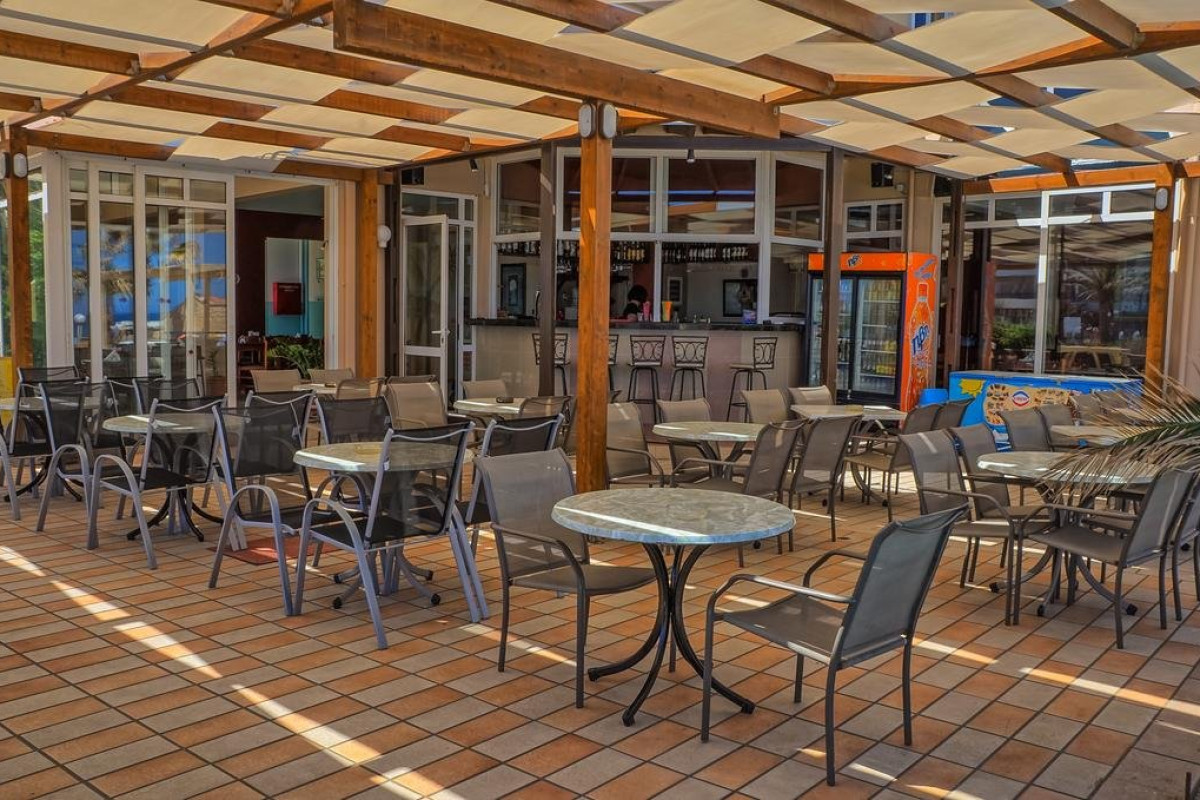 Sea Front Hotel (K)