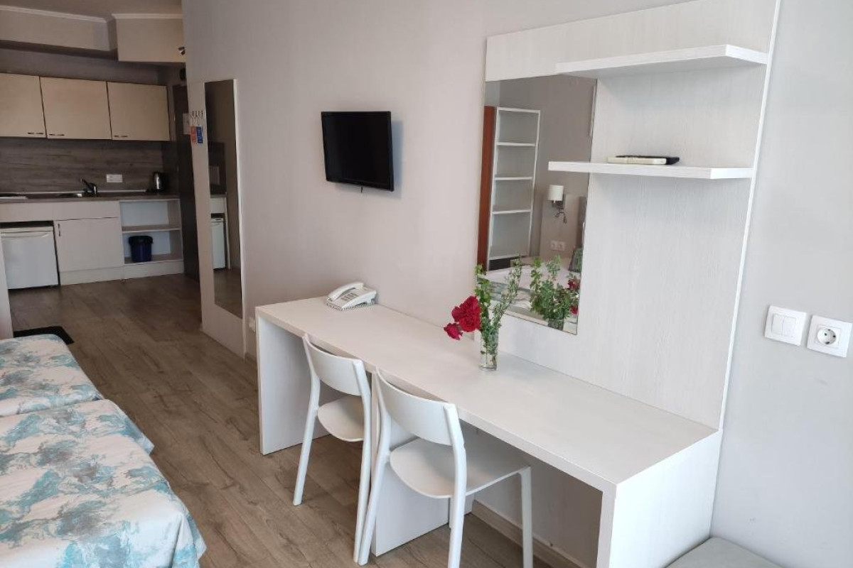 Helios Hotel