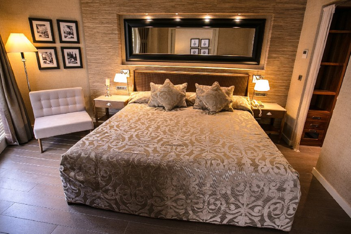 ELEGANCE HOTEL
