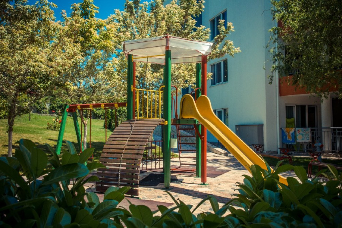 GREEN FORT