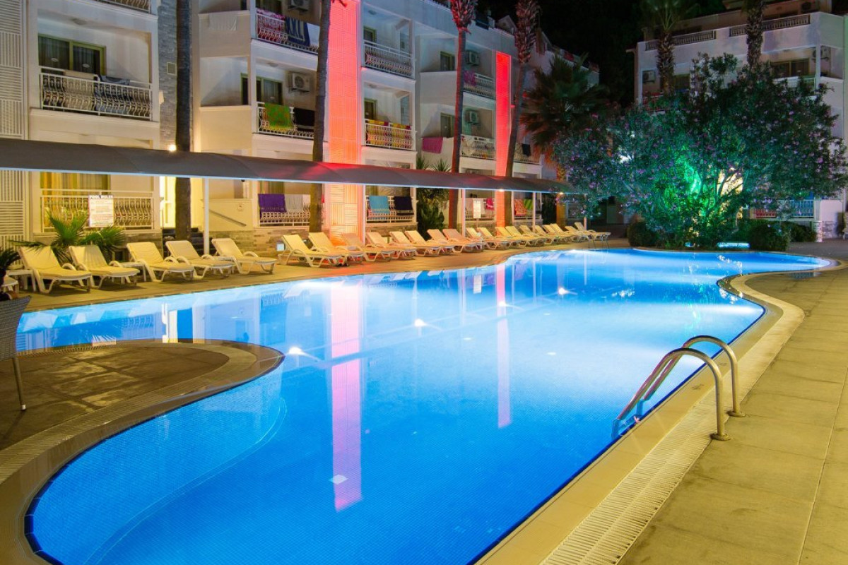MIRAGE WORLD HOTEL